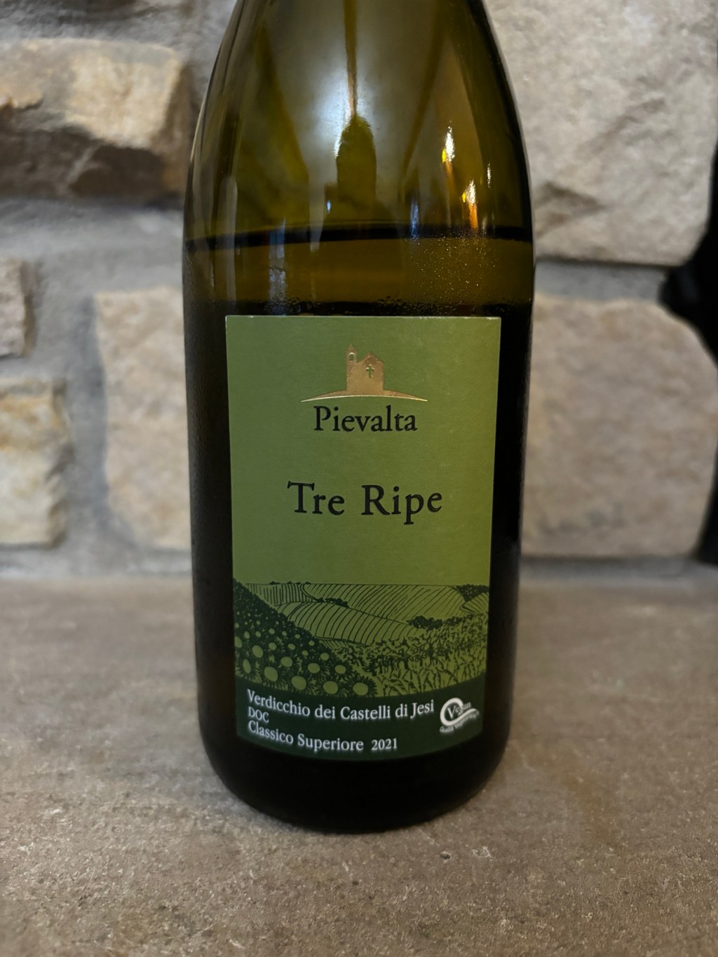 2021 Pievalta Verdicchio dei Castelli di Jesi Classico Superiore “Tre Ripe” [Rating: 4/5 |&nbsp;$19]